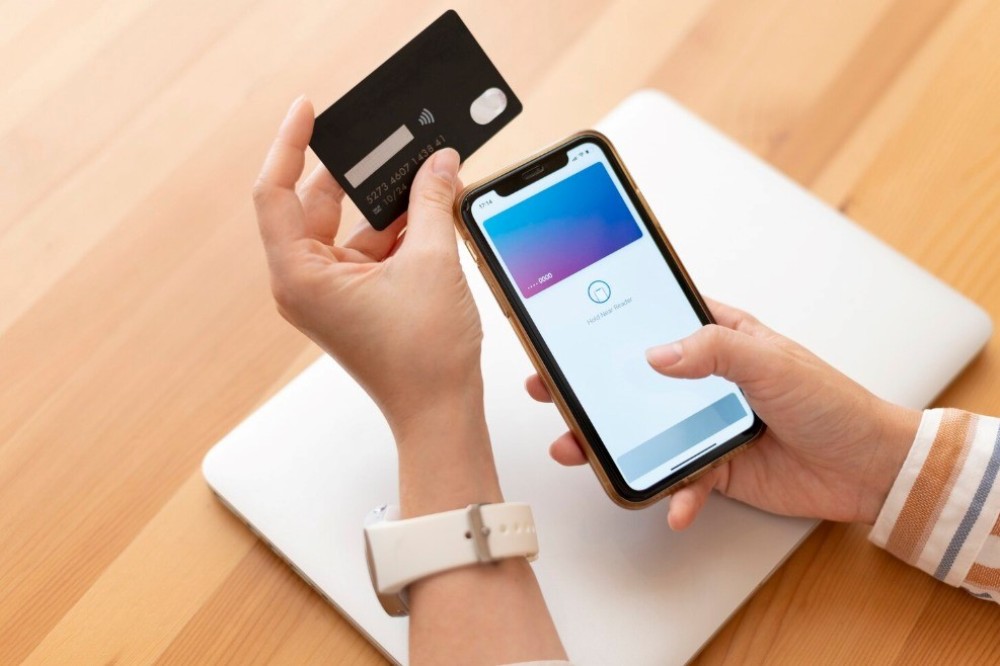 В каких случаях банк может заблокировать вашу карту или банковский счет